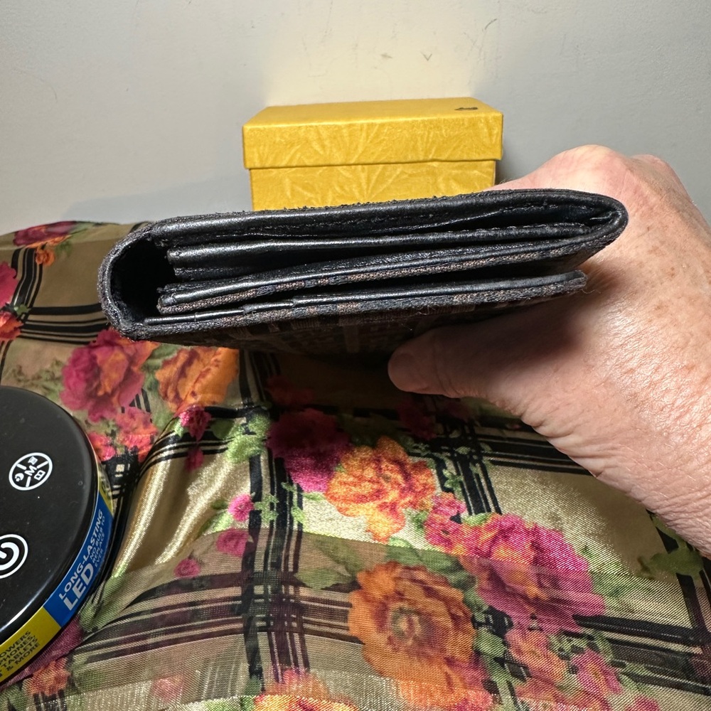 UVGC - Fendi Zucca Wallet. - Picture 3 of 13